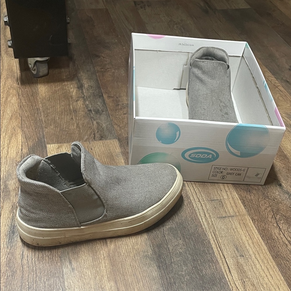 Soda Gray Slip-On Sneakers